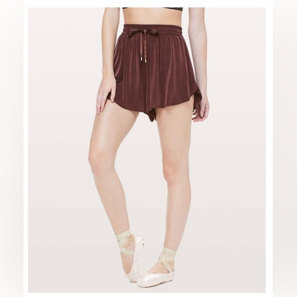 Lululemon Principal Dancer Short *3" Midnight Maroon Size 6 - Picture 1 of 5